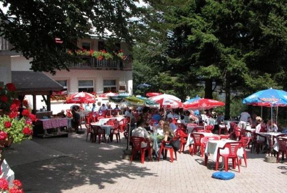 Hotel Restaurant Wolf Markstein Buitenkant foto